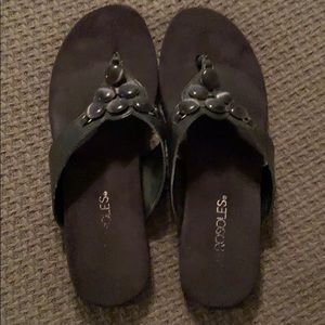 Aerosoles black things with stone decoration